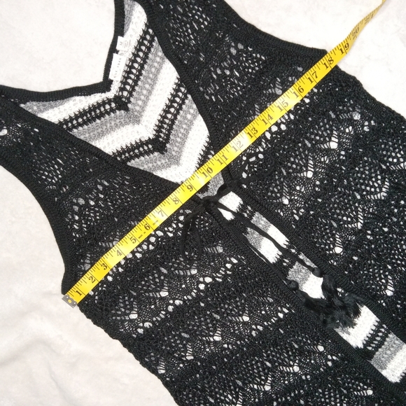 Cato Crochet Knit Front Tie Cover Up Fringe Vest sz Medium - Picture 6 of 8
